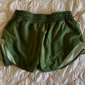 GREEN SHORTS